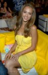 alba_yellowdress01.jpg