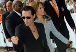 Jennifer-Lopez-dressed-1545314.jpg