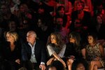 Jennifer-Lopez-dressed-1096903.jpg