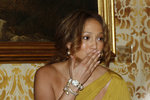 Jennifer-Lopez-dressed-1034486.jpg