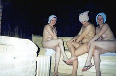 1649225704_20-girla-me-p-porno-golie-zhenshchini-v-bane-sssr-30.jpg